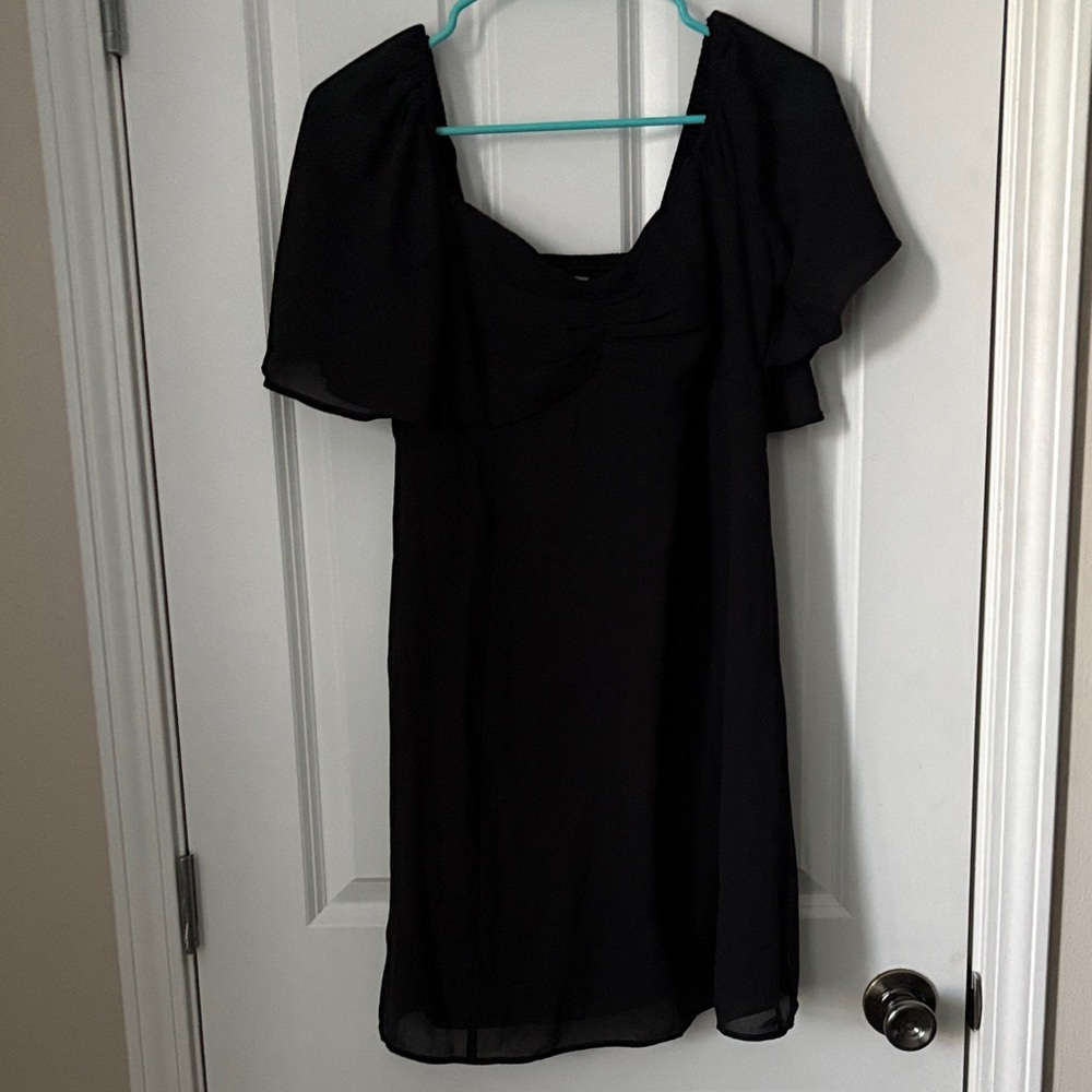Abercrombie & Fitch Flutter Sleeve Dress
